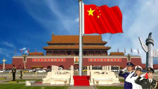 时尚拼接牛仔裤