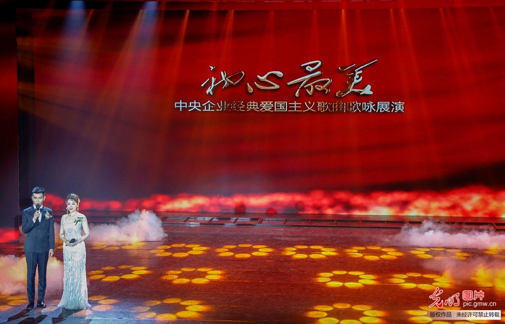 超级坦克消灭僵尸